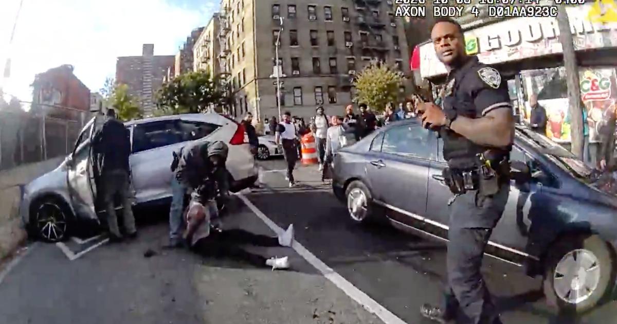 Lawyers for New York man shot by ICE say officer fired into car without warning | Nation & World