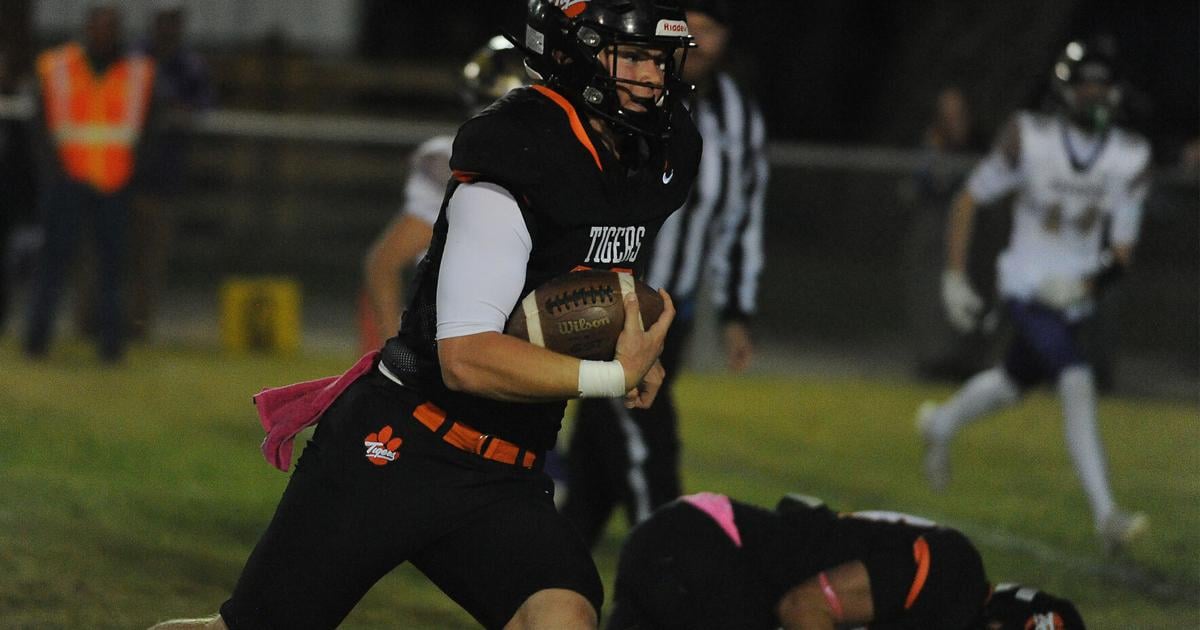 Manhattan routs Jefferson in top 5 showdown to clinch fourth straight conference championship