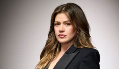Why Is Kelly Clarkson Beefing With a Brooklyn Game Store?