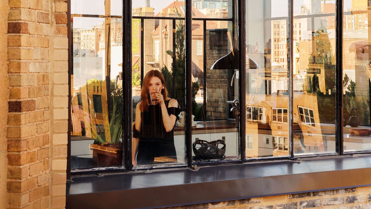 Julianne Moore Trades Her Manhattan Town House for a Serene, Light-Filled Duplex Atop a 1920s Building