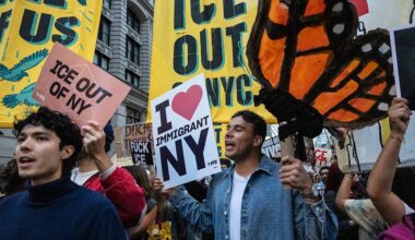 Federal judge halts Oscar Belgal's deportation as Bronx prosecutors examine the agents who shot him