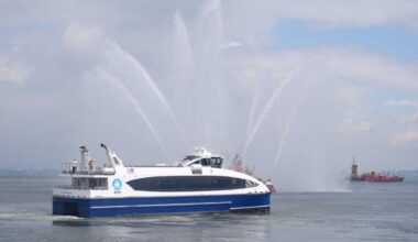NYC Ferry fare hikes coming Oct. 19, as system gives middle schoolers discounted trips