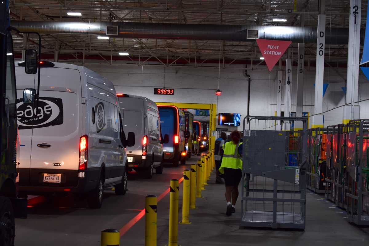 Bronx Amazon delivery contractors warn Mamdani-backed bill could put jobs at risk – Bronx Times