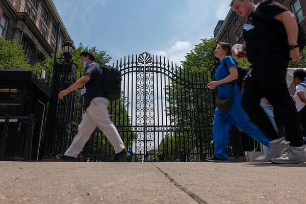 NYC Mayor Threatens to Sue Columbia Over Gated Sidewalk