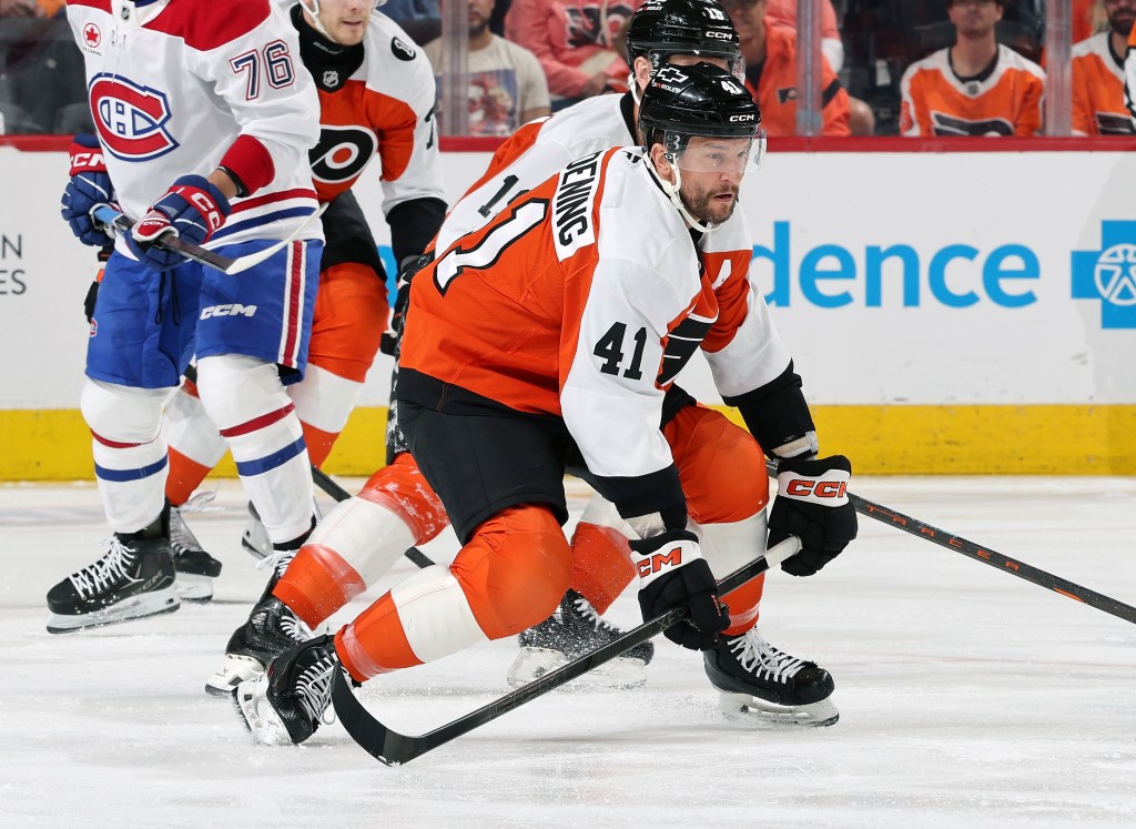 The Rangers have signed Luke Glendening to a PTO.