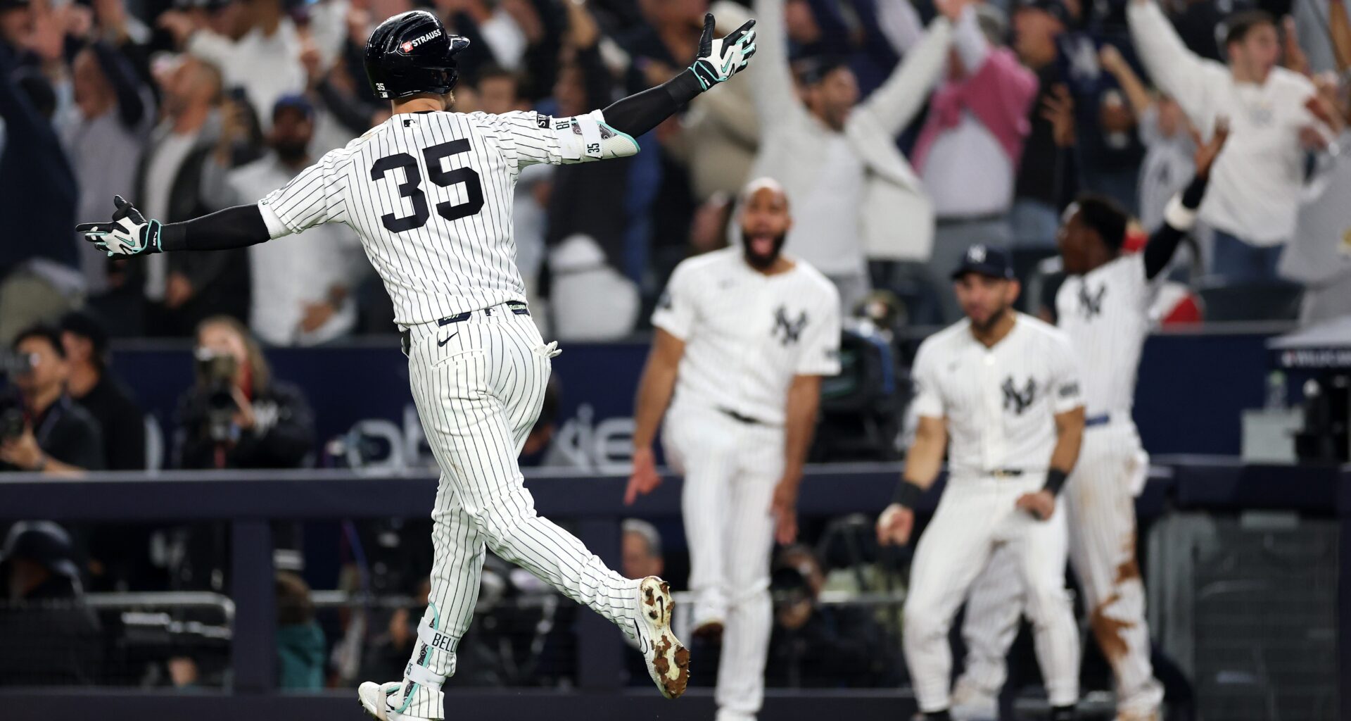 With dad on hand, Cody Bellinger delivers own big Yankees moment