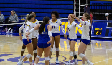 TMU falter against Queen’s in five sets – The Eyeopener