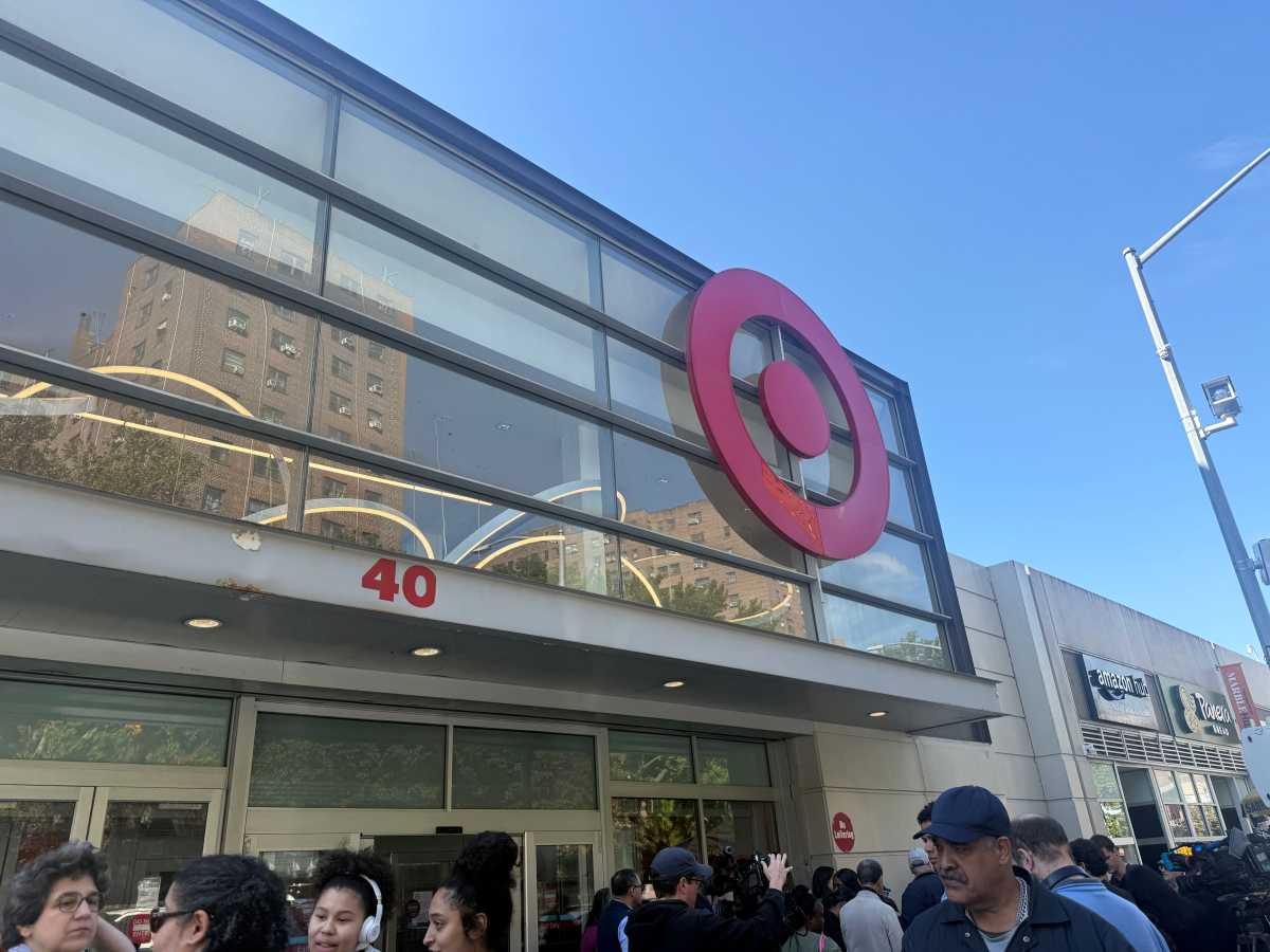 Bronx officials urge Marble Hill Target owners to ban ICE from parking lot after Oscar Belgal shooting – Bronx Times