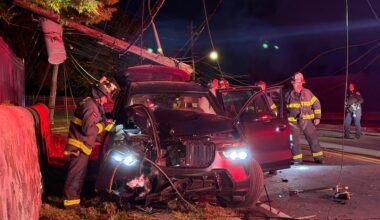 Car vs. Pole New Dorp