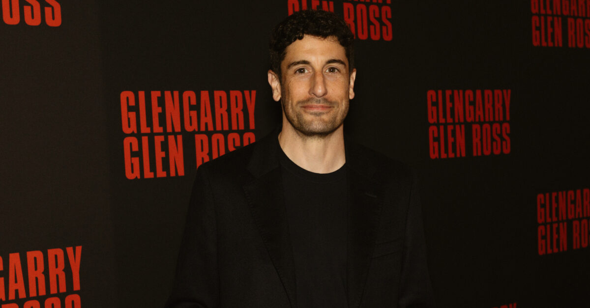 Jason Biggs, Bellamy Young, Richard Kind, Susie Essman, More Will Read Three's Company Pilot at Joe's Pub