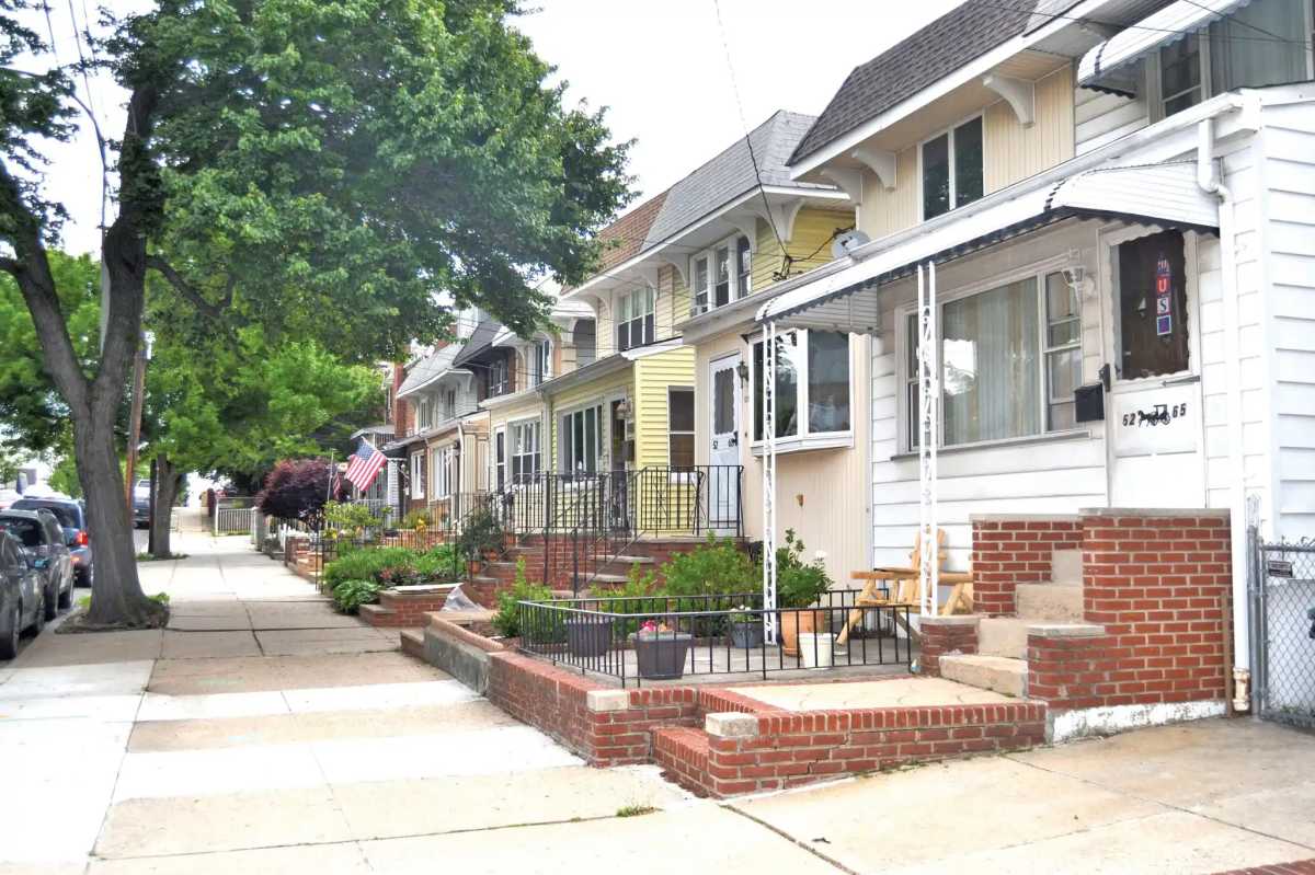Poll: Outer-borough voters back NYC housing reforms amid affordability crisis