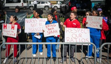 NYSNA nurses demand reinstatement of suspended Kings County Hospital union nurse • Brooklyn Paper