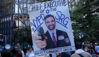 Anti-Israel protesters target New York City mayor at Oct 7 vigil