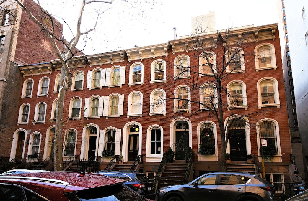 The 1865 John J. and Emma G. O'Brien House at 208 East 78th St: Colorful lives in a narrow home