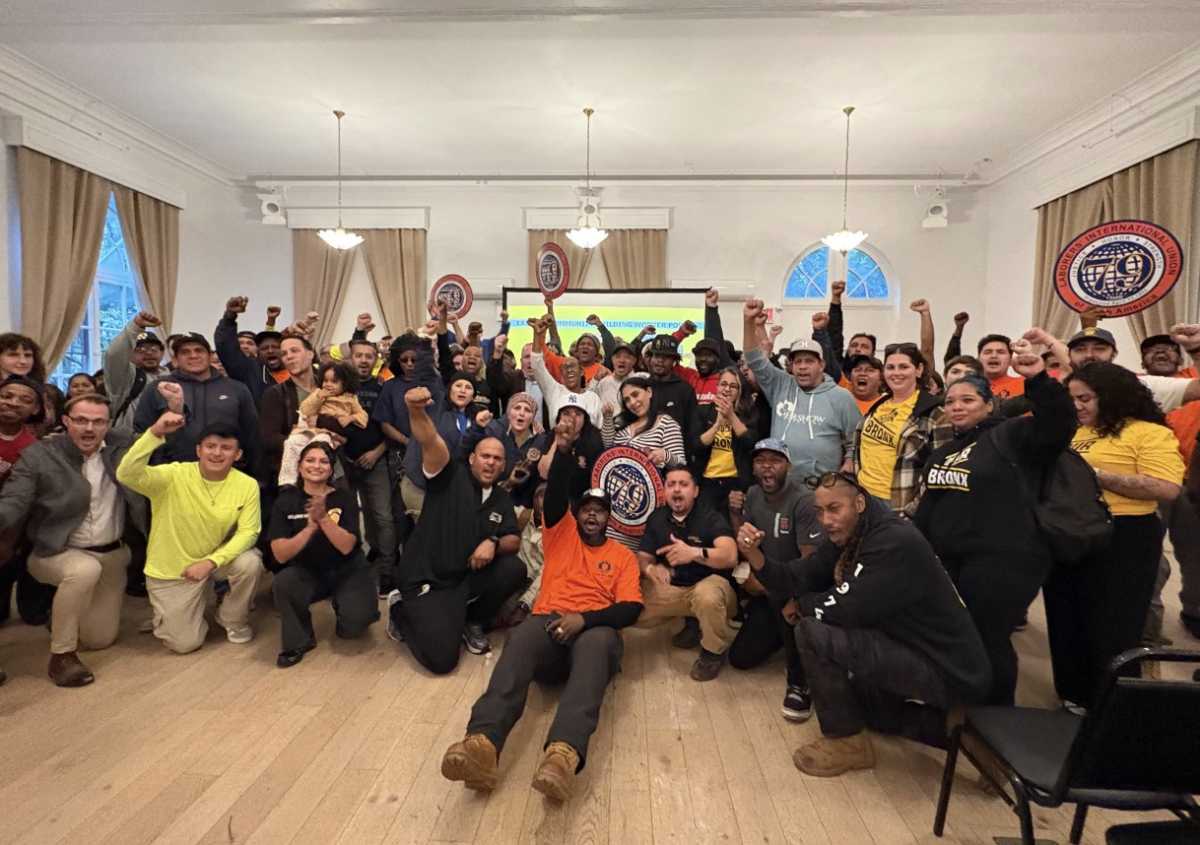 Bronx workers rally against alleged labor abuses on affordable housing projects – Bronx Times