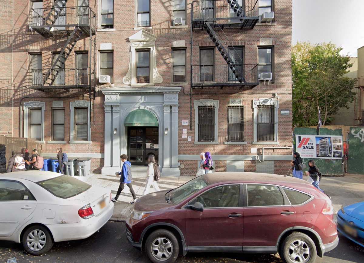 apartment building in brooklyn where teenager was stabbed
