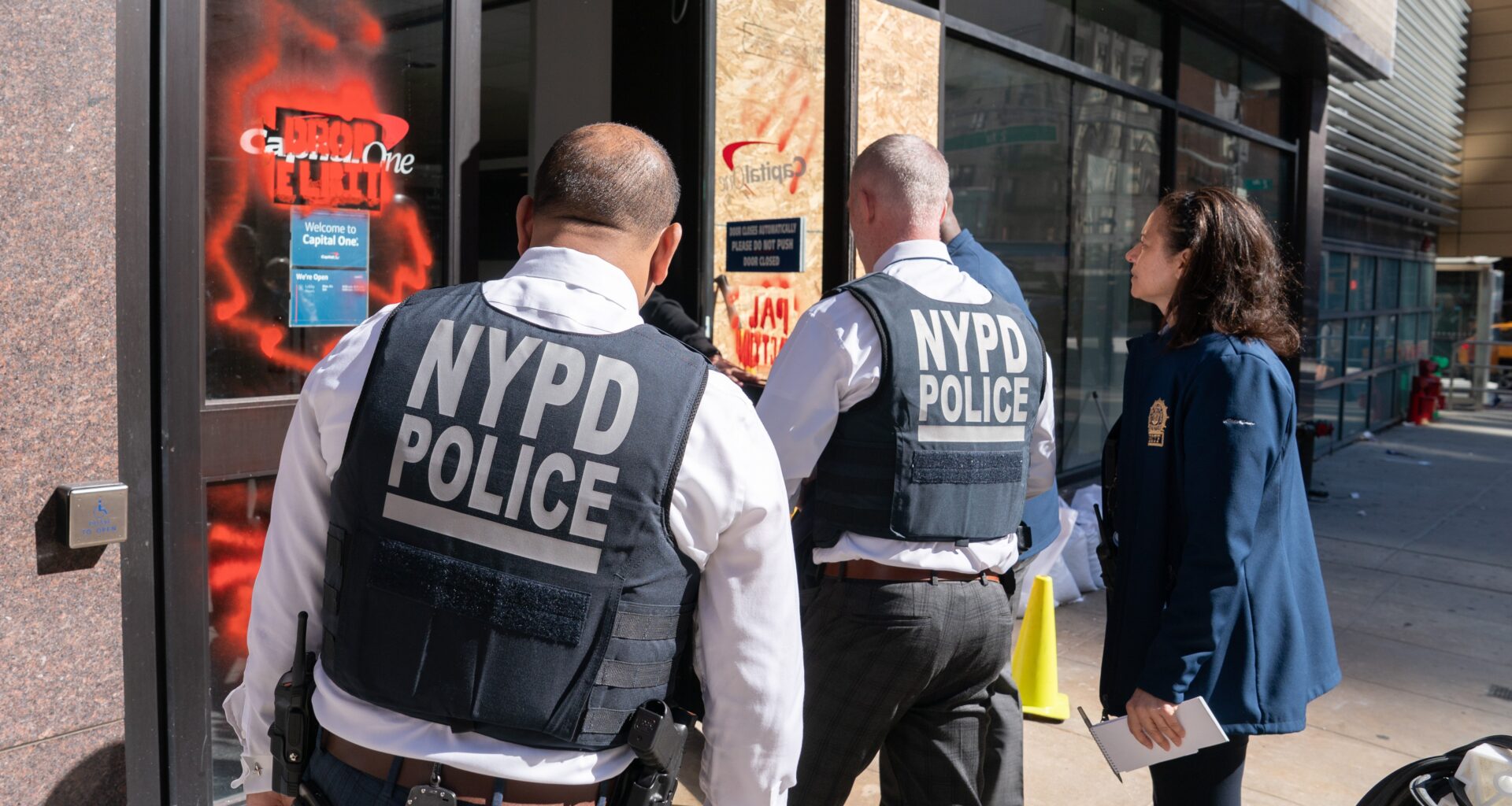 Vandal smashes window of NYC bank, leaves graffiti condemning Israeli weapons firm