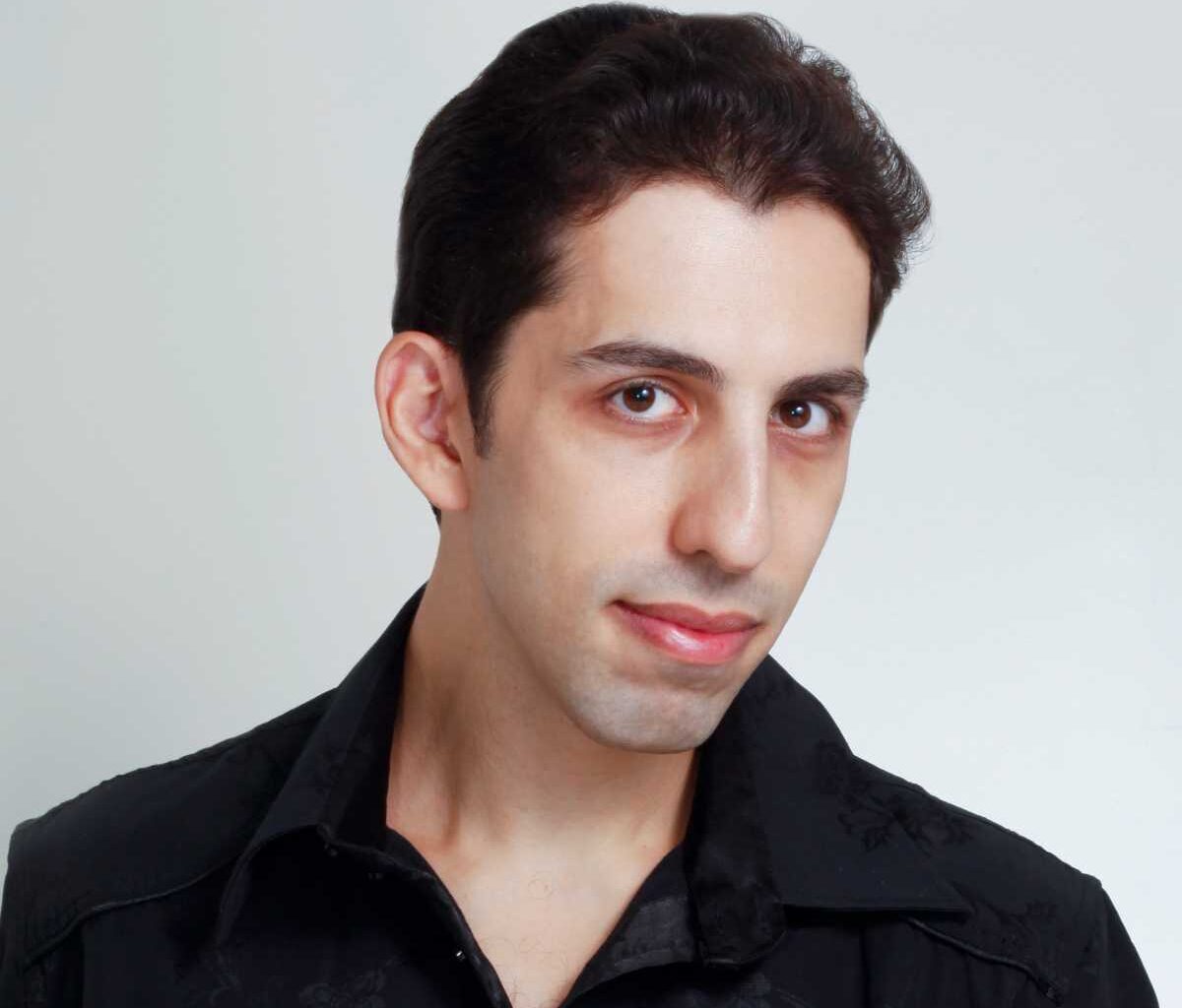 Master illusionist returns to Queens Theatre Nov. 14 and 15 with more mind-bending tricks – QNS