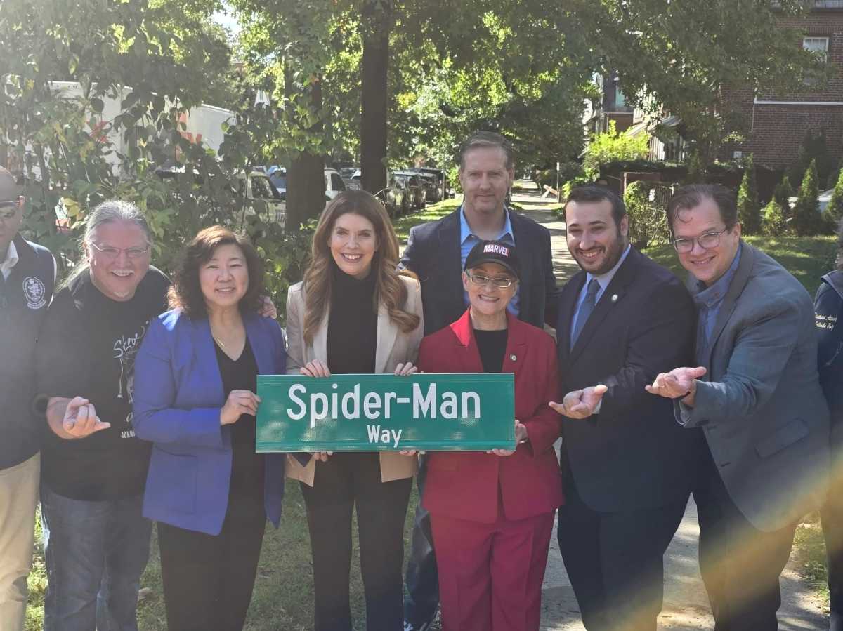 Dozens of Spidey fans celebrate co-naming of Forest Hills street as ‘Spider-Man Way’ – QNS