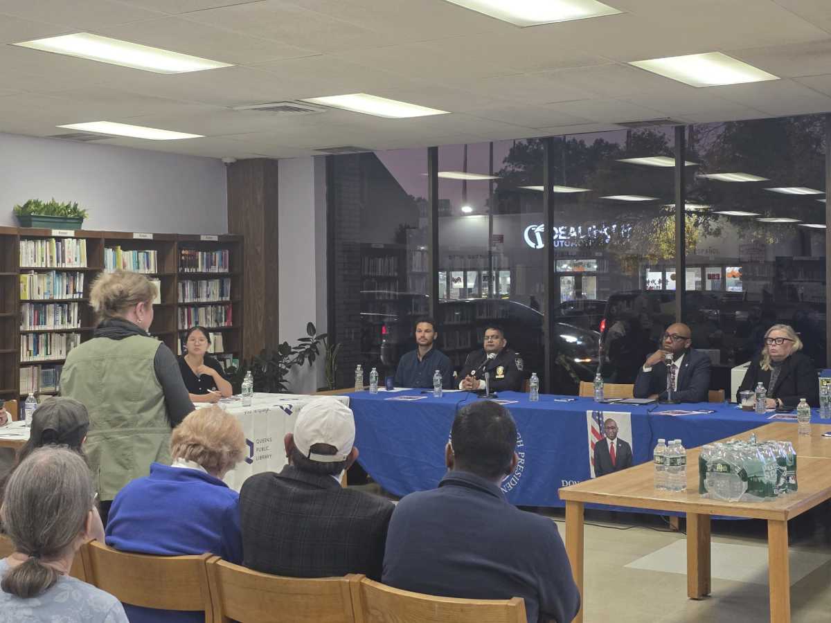 BP Richards reassures northeast Queens residents over Affordable Housing Fast Track at Flushing town hall – QNS