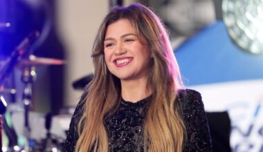 Kelly Clarkson and a Brooklyn store clashed on social media. Behind it, power dynamics loomed