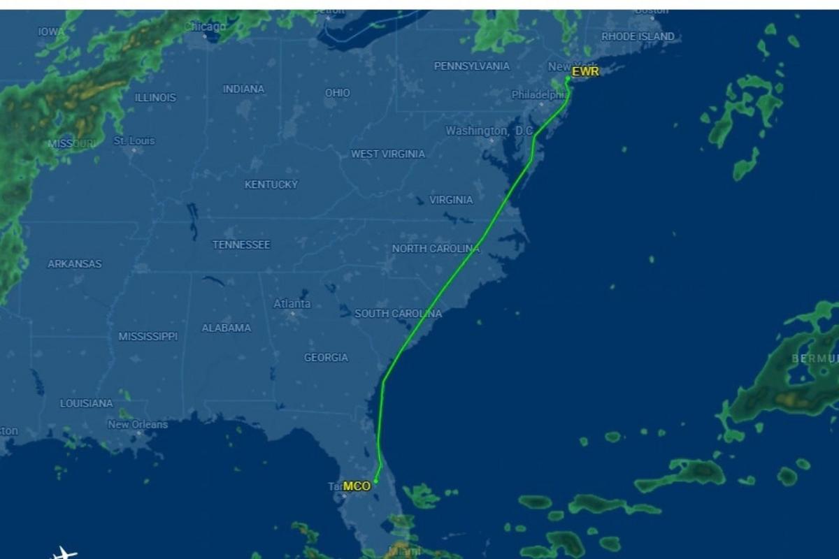 United flight lands in Orlando after passenger bathroom emergeny