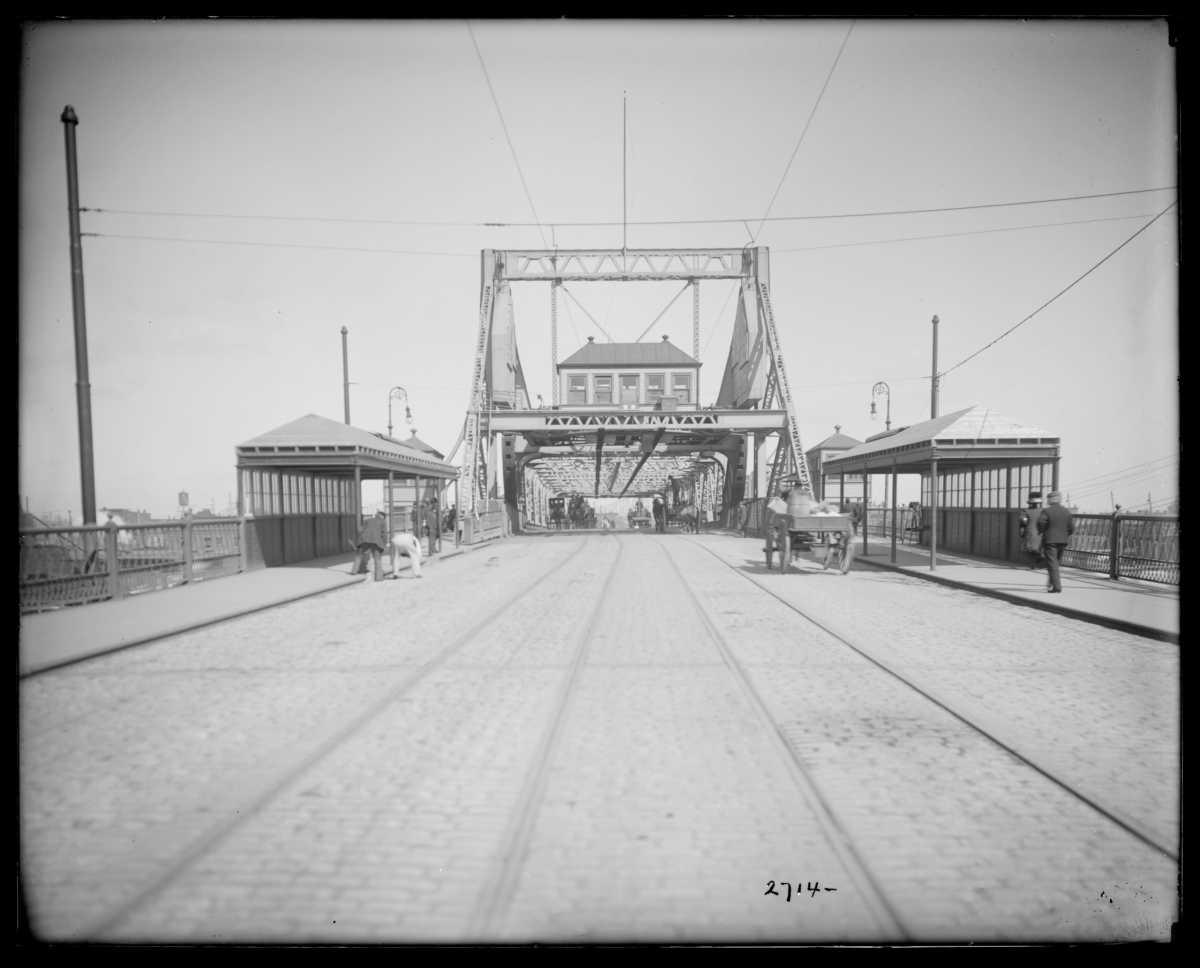 Waxing romantic on the Bridges of Newtown Creek: Our Neighborhood, The Way it Was – QNS