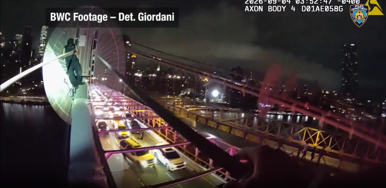 News 12 | Brooklyn | Body Camera And Drone Video Released Of Deadly Police Shooting On Brooklyn Bridge