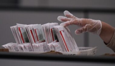 N.Y. BOE investigating some voters receiving late ballots
