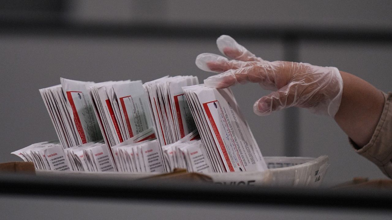 N.Y. BOE investigating some voters receiving late ballots