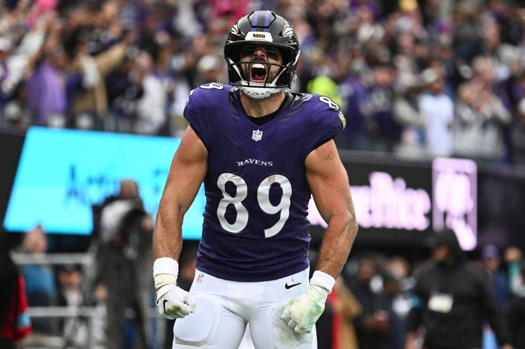 Baltimore Ravens tight end Mark Andrews celebrates his touchdown during a game against the Tennessee Titans.