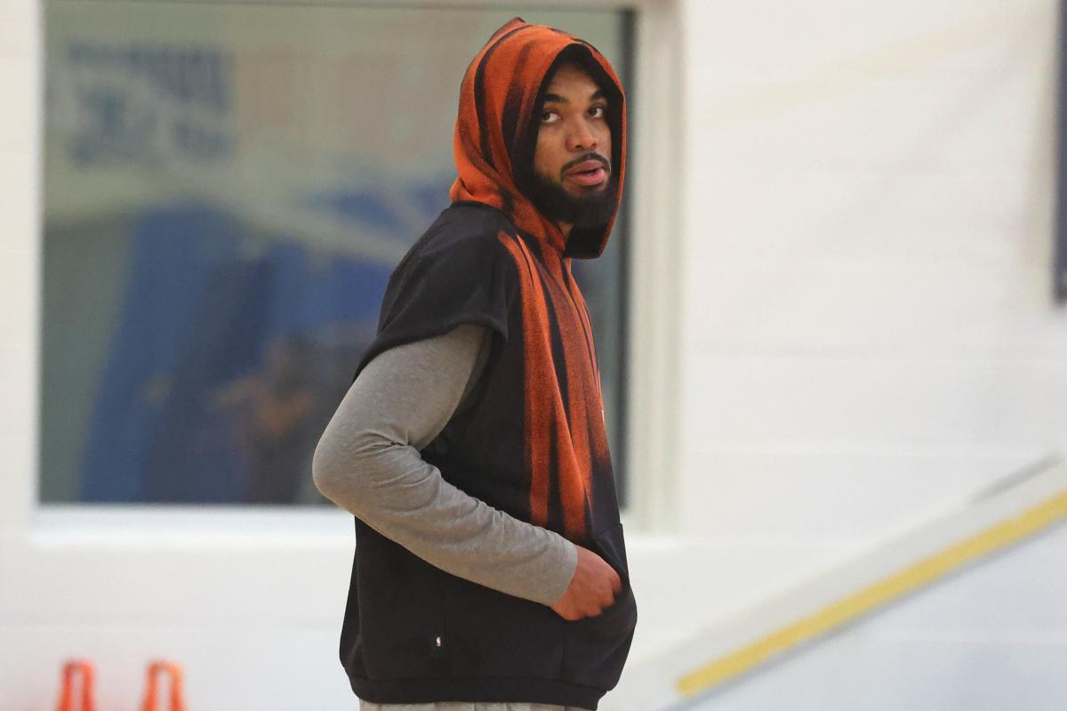 Karl-Anthony Towns fumes with grim update on Knicks contract talks
