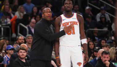 Mike Brown keeping Knicks' offense 'real generic' to test players in preseason