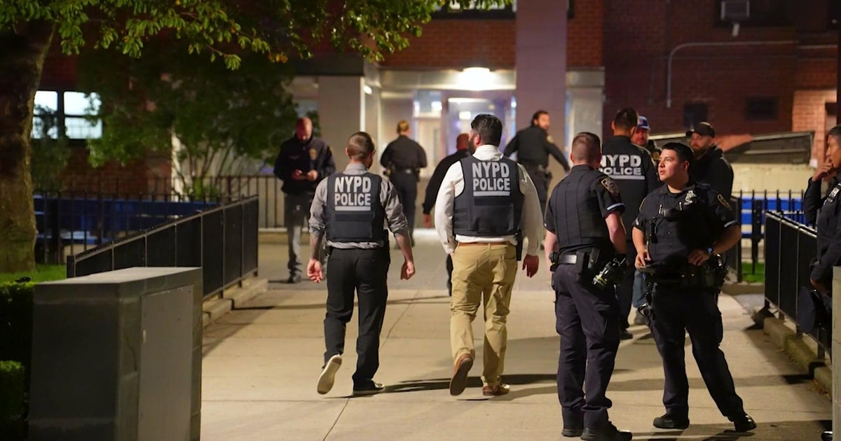 Officer fired weapon while responding to slashing in Queens, police say