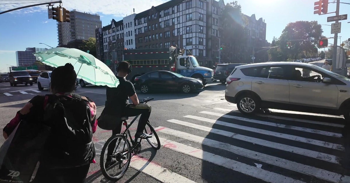 Queens neighbors renew calls for safety upgrades at Union Turnpike intersection