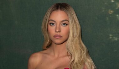 Sydney Sweeney literally stops traffic in micro playsuit in NYC