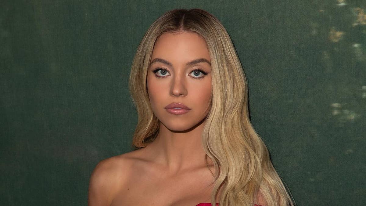 Sydney Sweeney literally stops traffic in micro playsuit in NYC