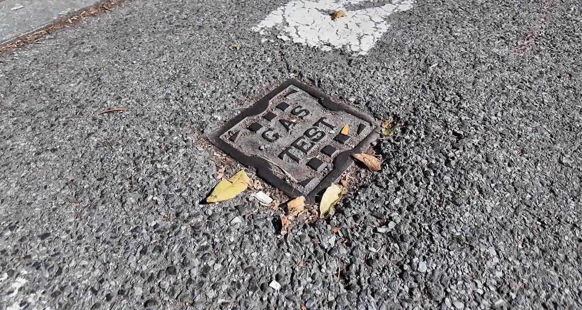 News 12 | Brooklyn | Mysterious Gasoline Like Smell Sweeps South Brooklyn
