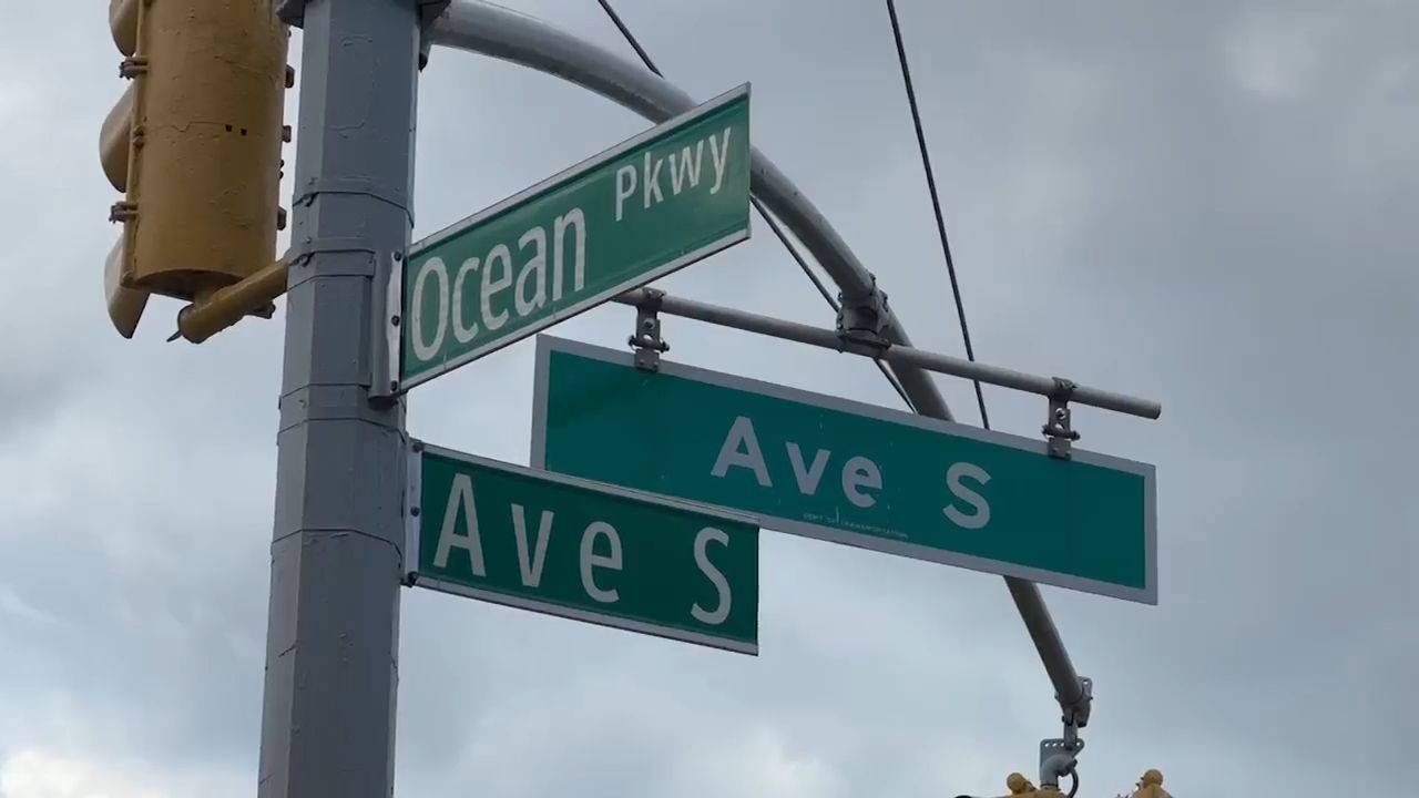 Police are searching for the driver of an Audi sedan after a three-car-crash killed a 62-year-old rideshare driver. (Spectrum News NY1)
