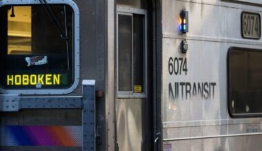 NJ Transit delays in and out of Penn Station caused by broken rail, Amtrak officials say