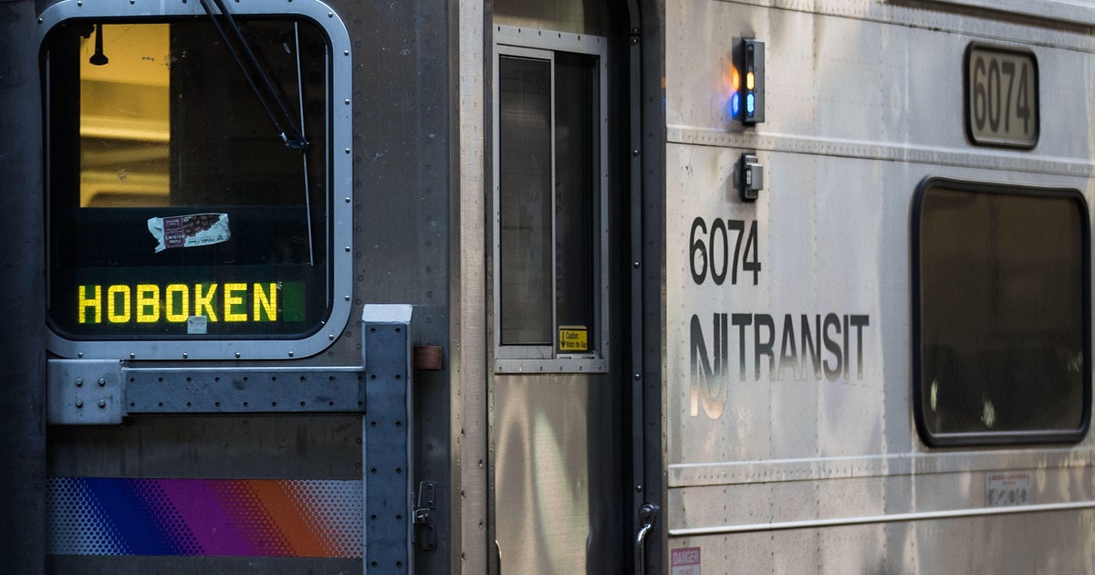 NJ Transit delays in and out of Penn Station caused by broken rail, Amtrak officials say