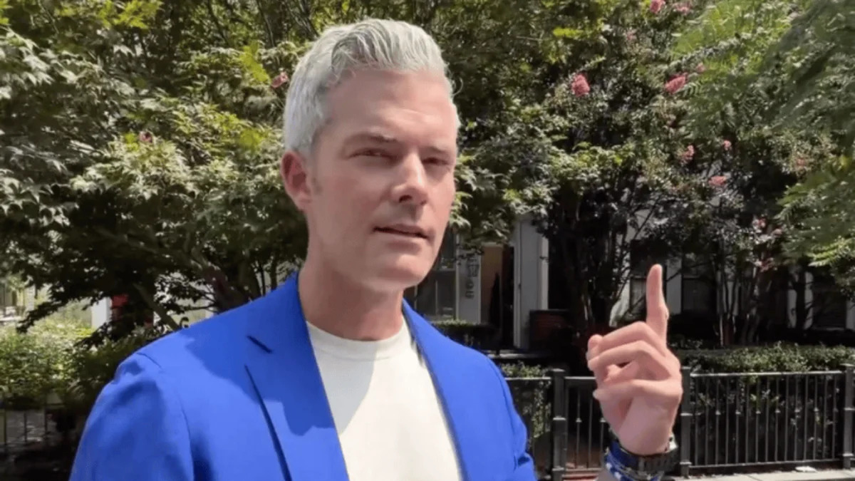 Owning Manhattan’s Ryan Serhant Lets AI Take Over Part of His Empire