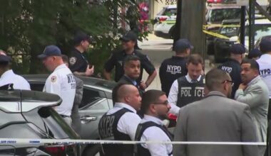 Off-duty Bronx detective recovers after being stabbed and robbed