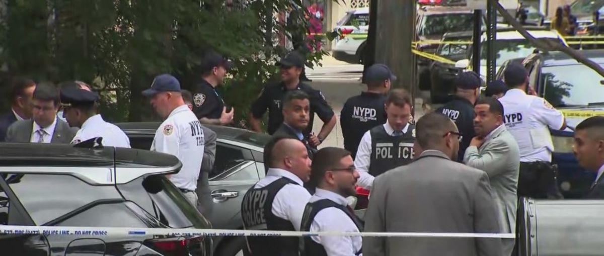 Off-duty Bronx detective recovers after being stabbed and robbed