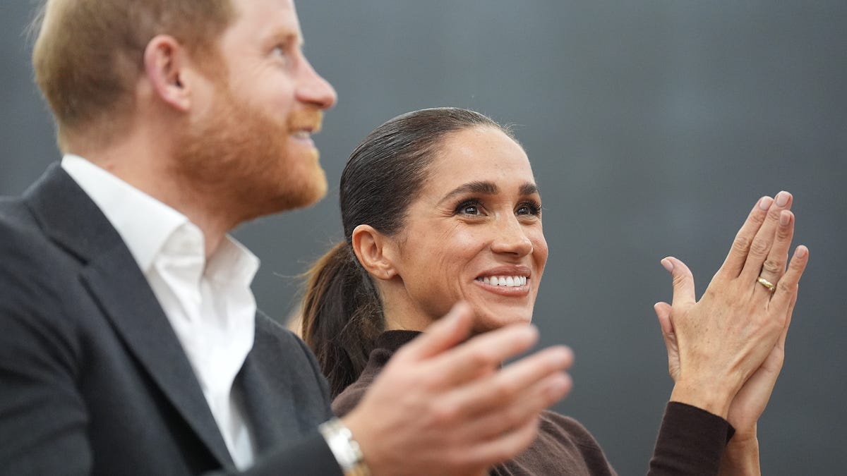 ‘It’s Unforgivable’: Harry and Meghan Tear Up Queen’s Megxit Deal