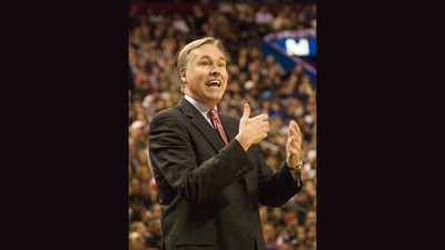 In 2013, former Lakers coach Mike D’Antoni purchased a Manhattan Beach home for $6.9 million, later selling it for $9.5 million with ocean views and a wine cellar