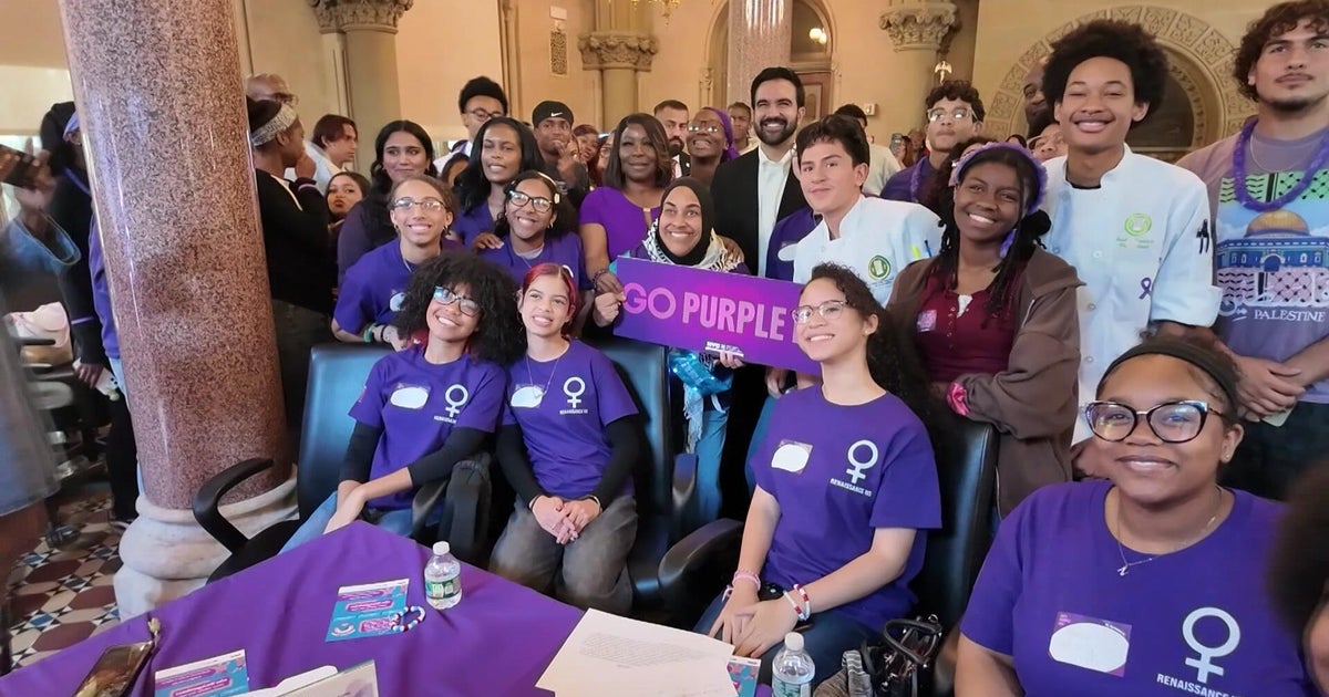 NYC students learn about domestic violence prevention for Go Purple Day