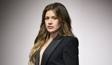 Kelly Clarkson Accused a Brooklyn Shop of a ‘Pretty Woman’ Snub