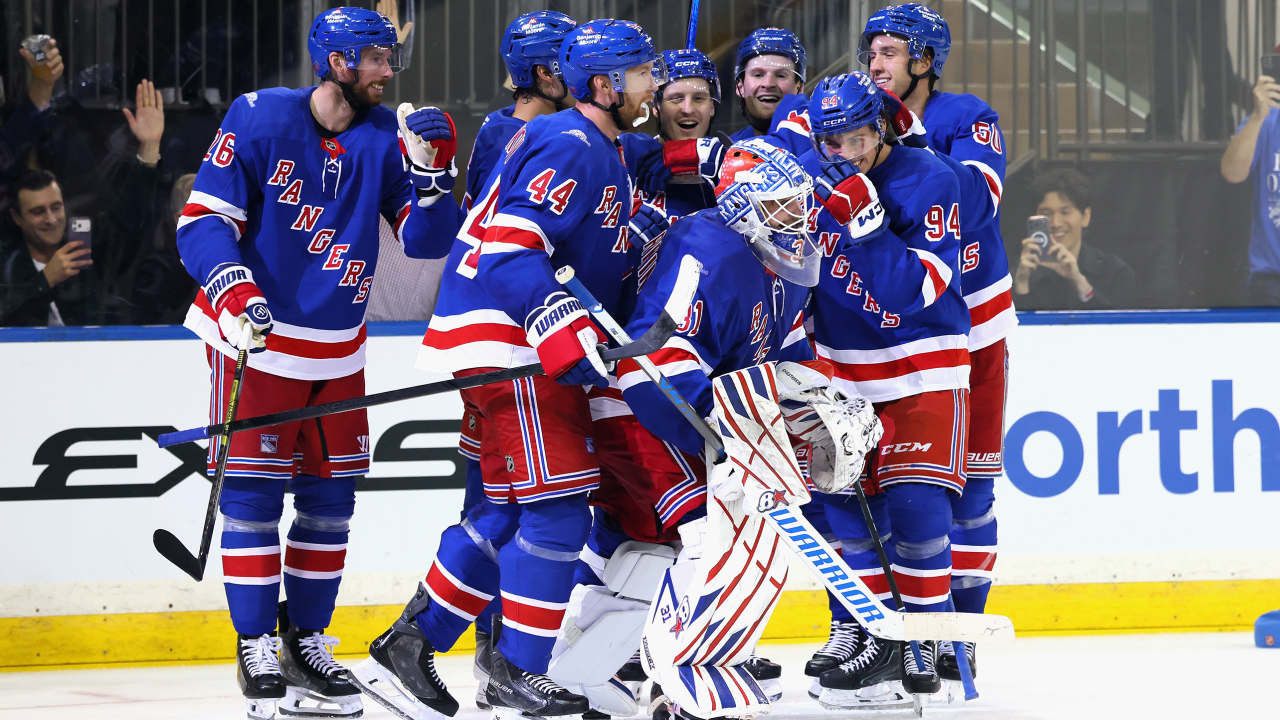 Shesterkin scores Rangers first goalie goal in win against Lightning