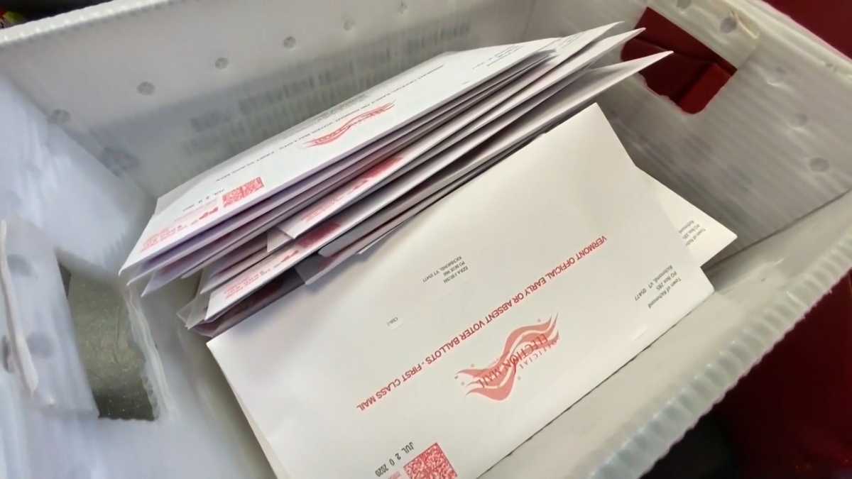 State police investigate reports of suspicious envelopes in New York